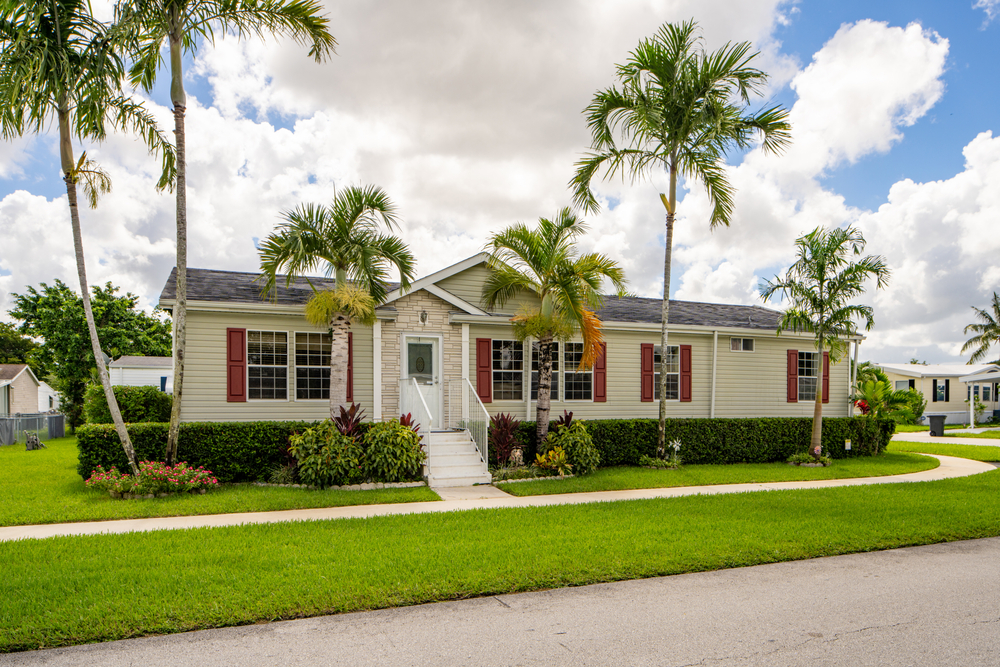 20 Awesome Triple Wide Mobile Homes