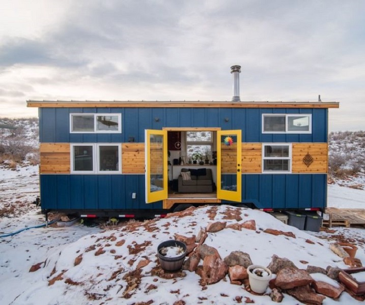 Carrie & Dan’s 28’x10’ Tiny Home