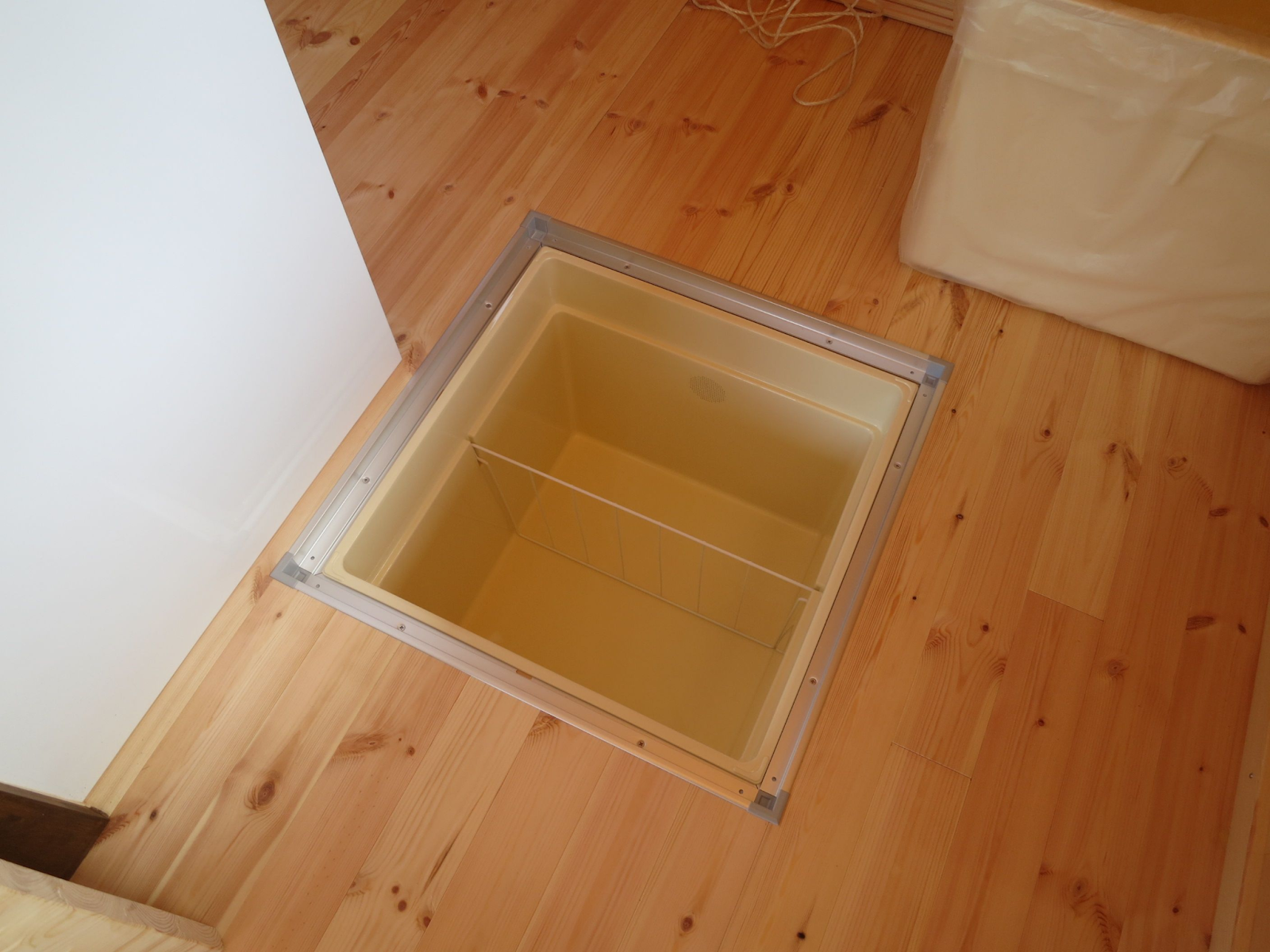 Floor Storage